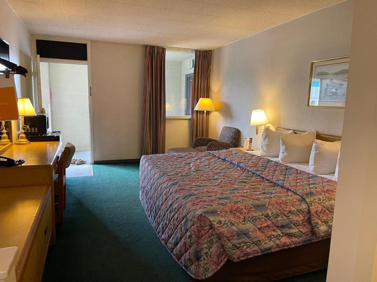 Horseshoe Curve Lodge Алтуна Экстерьер фото